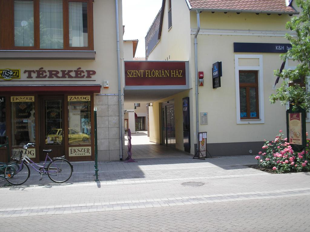 Mediterrán Szállás Gyula Exterior foto